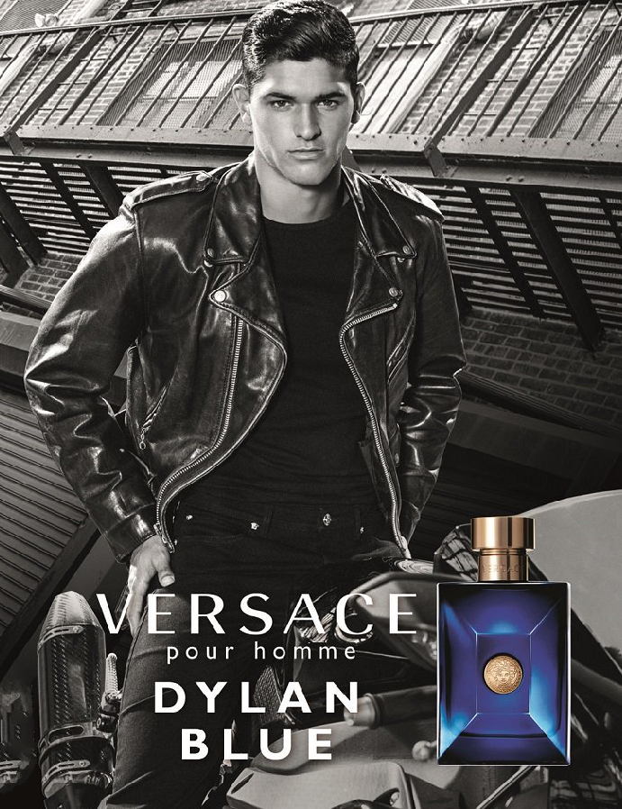 Dylan blue мужские. Дилан Блу. Versace Dylan Blue Perfume advertisement campaign. Dylan Blue перевод.
